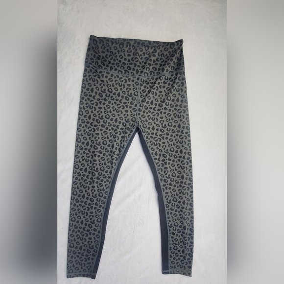 ALL FENIX Black Avery Cheetah-Print Active‎ Leggings Size Medium Sporty - Picture 5 of 11